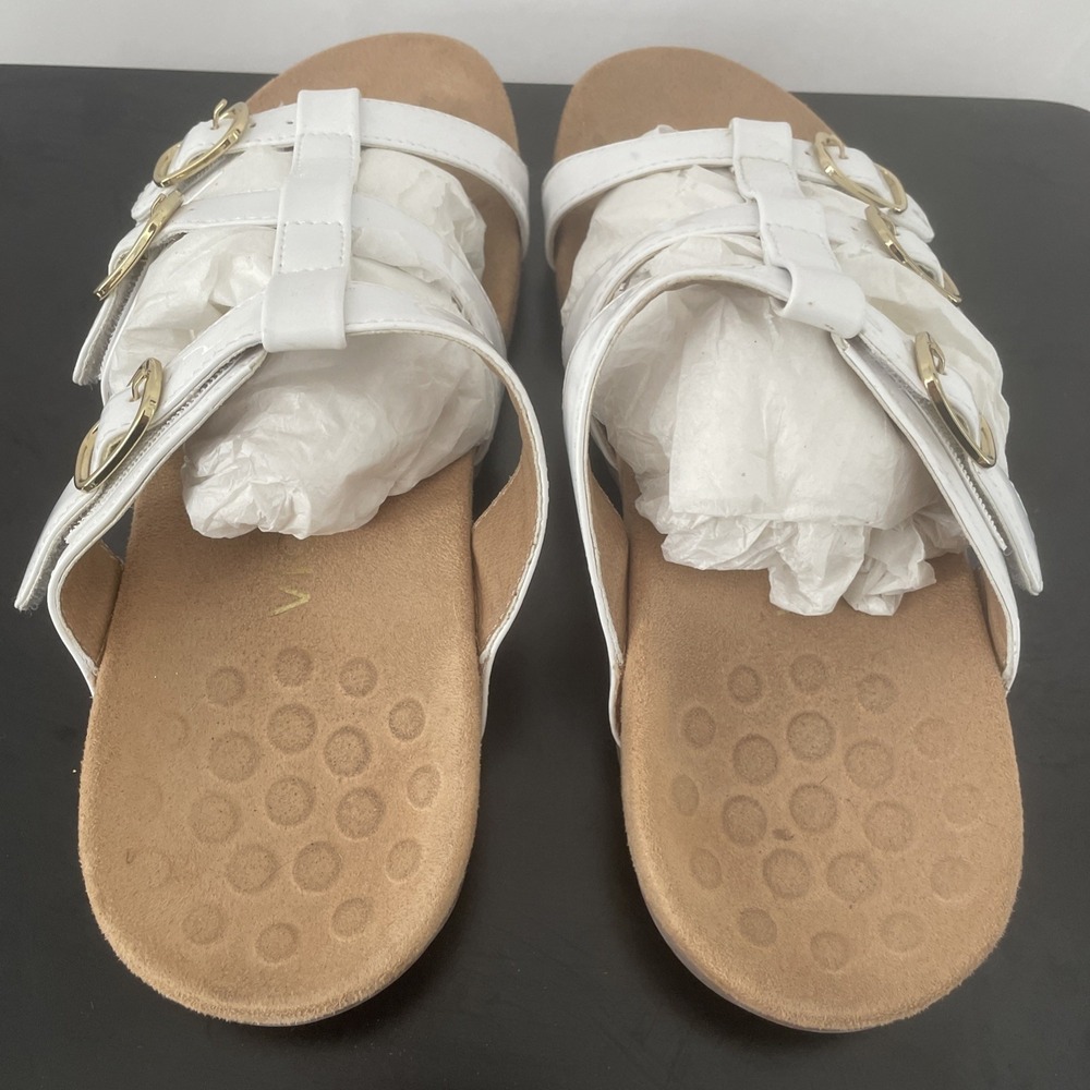 Womens Vionic Sandals Size 8 Misa White Patent Leather Straps Buckles Classic - Picture 5 of 11